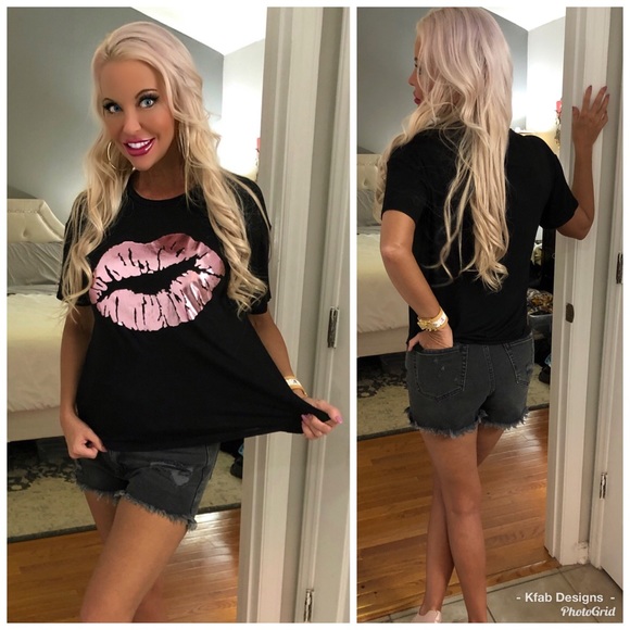 ❤️LAST 1! So Cute Foil Kiss Graphic Print T Shirt - Picture 4 of 6